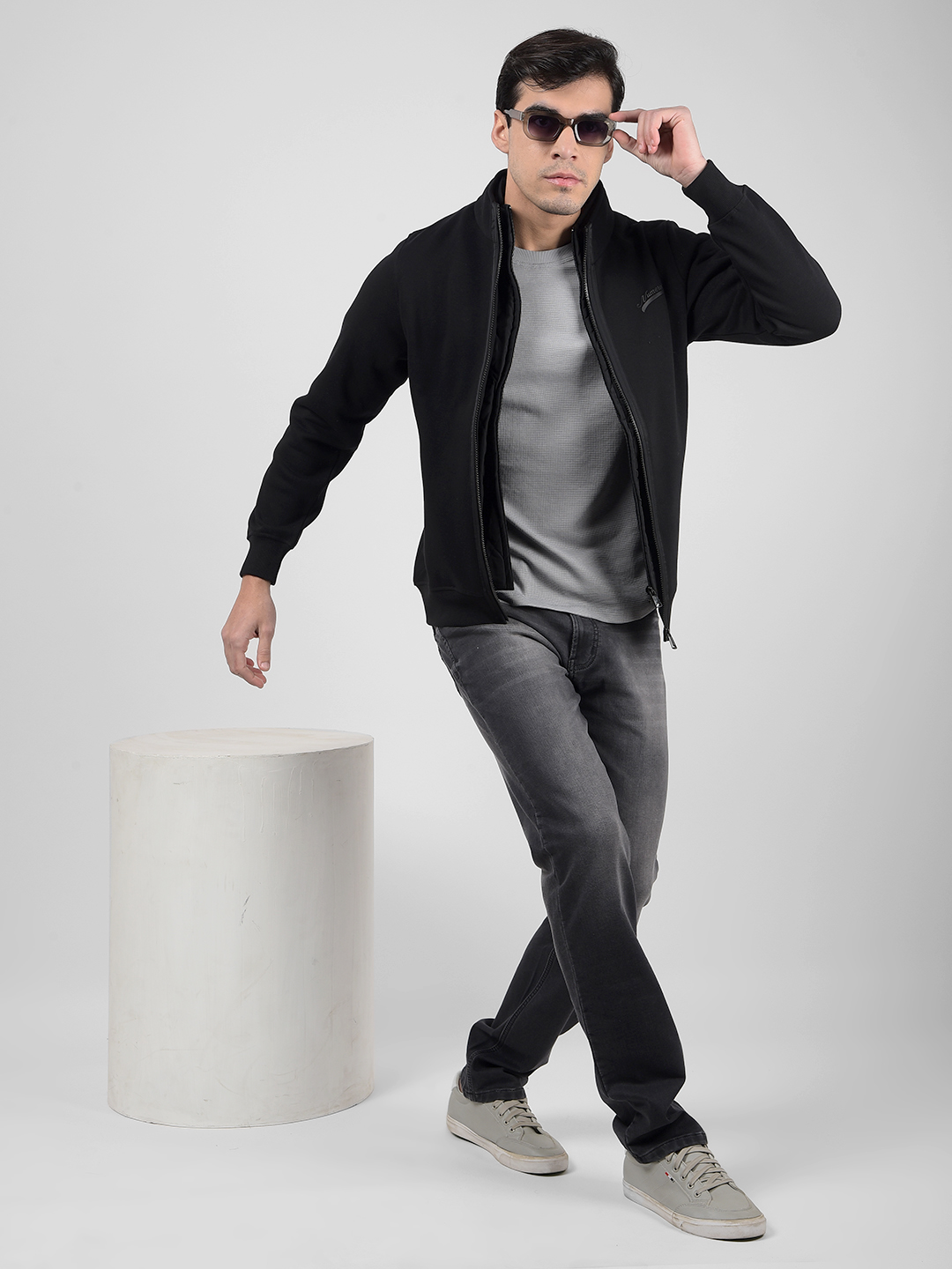 Numero Uno Men Solid Black Front Open Zipper Sweatshirt